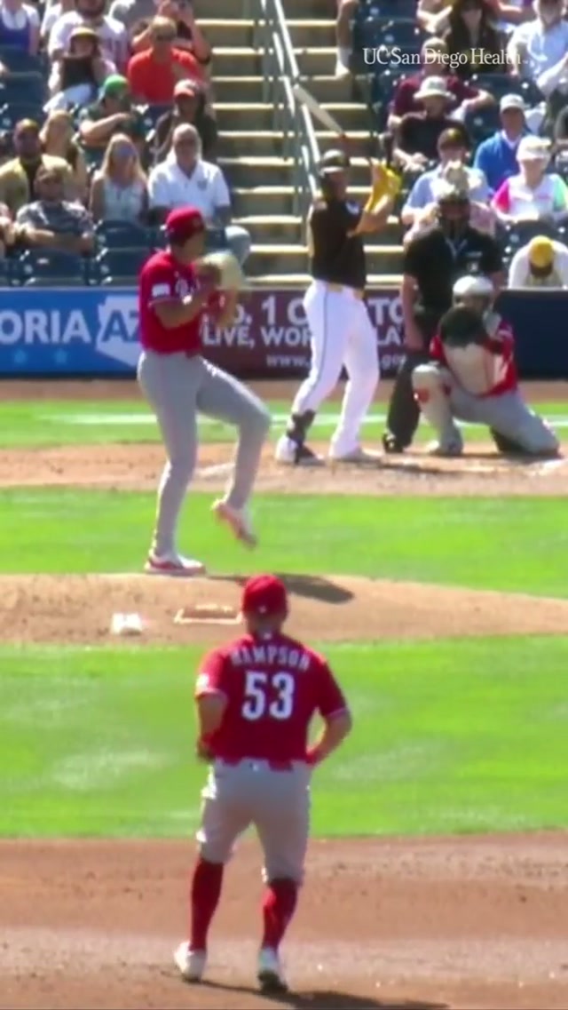 The sound off the bat 😮‍💨 #MLB #Padres #sandiego #baseball #homerun 
