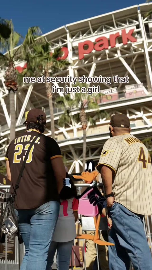 LET ME INNNNNN #padres #MLB #openingday #openingweek #sandiego 