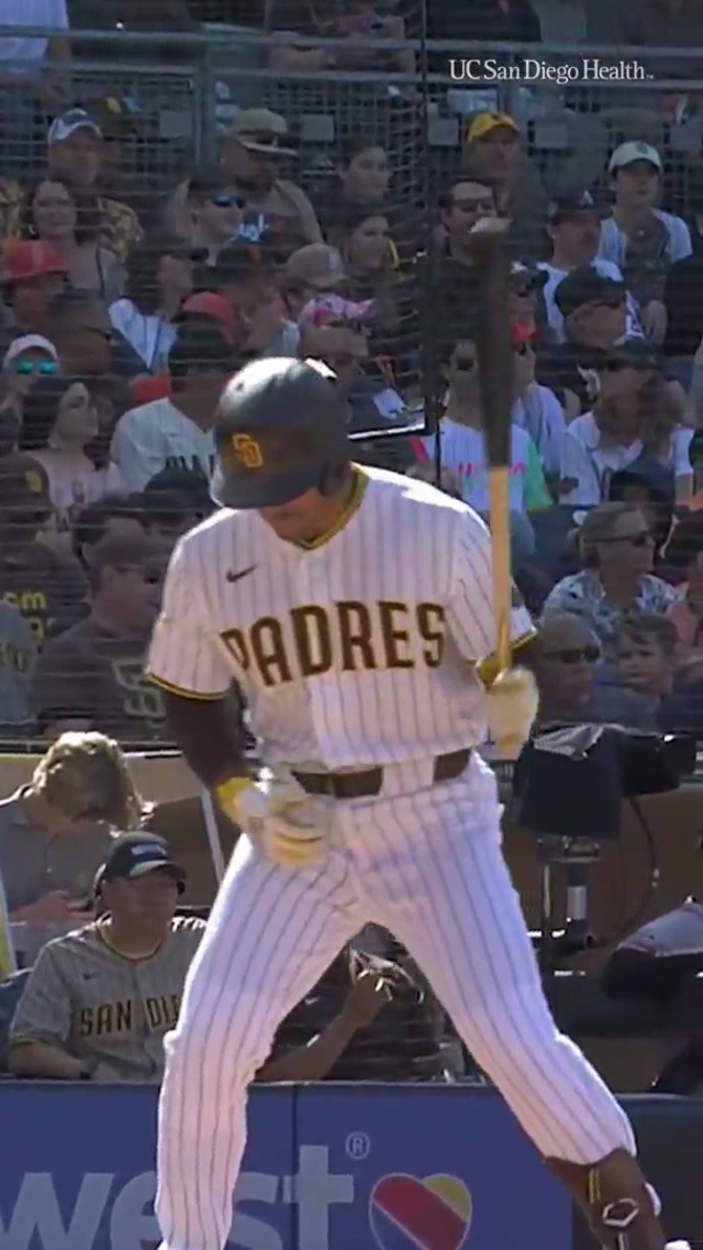 ¡Vamos, Ramoncito! #mlb #padres #homerun #baseball 