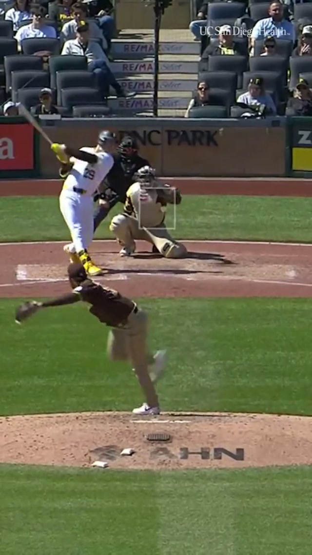 RAMÓN 🤯 #MLB #padres #baseball #defense 