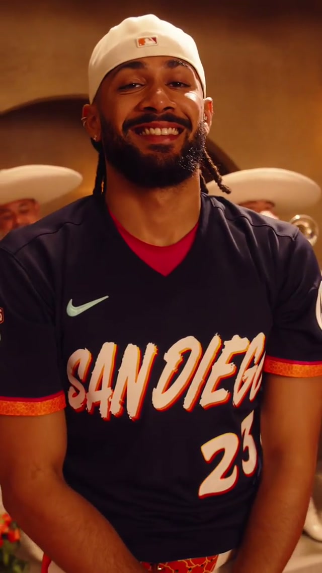 fernando 👏 hermano 👏 ya eres mexicano 👏 #mlb #diademuertos #baseball #cityconnect #mexico 