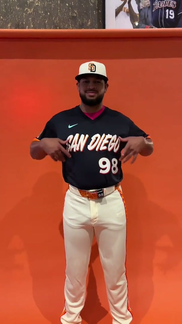 stunning, gorgeous, beautiful, amazing, perfect 🔥 #MLB #padres #baseball #cityconnect #diademuertos 