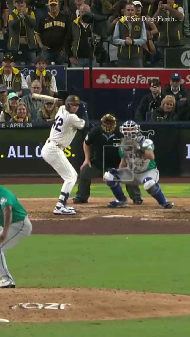 JACKSON MERRILL WALKS IT OFF!!! #mlb #baseball #walkoff #padres 