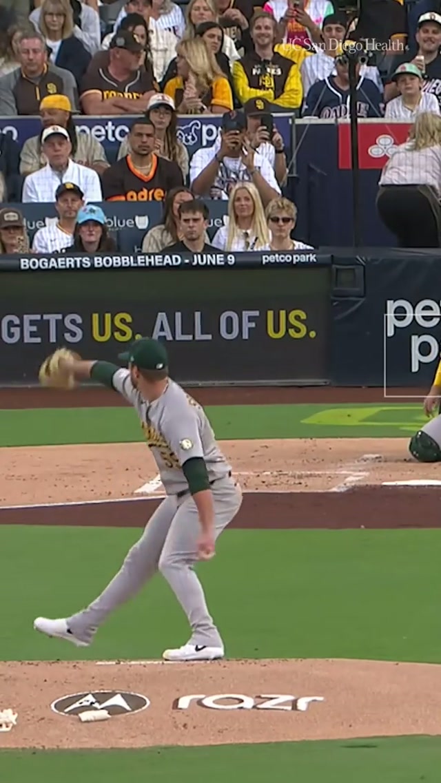 The Force is strong with this one. #mlb #baseball #homerun #padres #cityconnect 