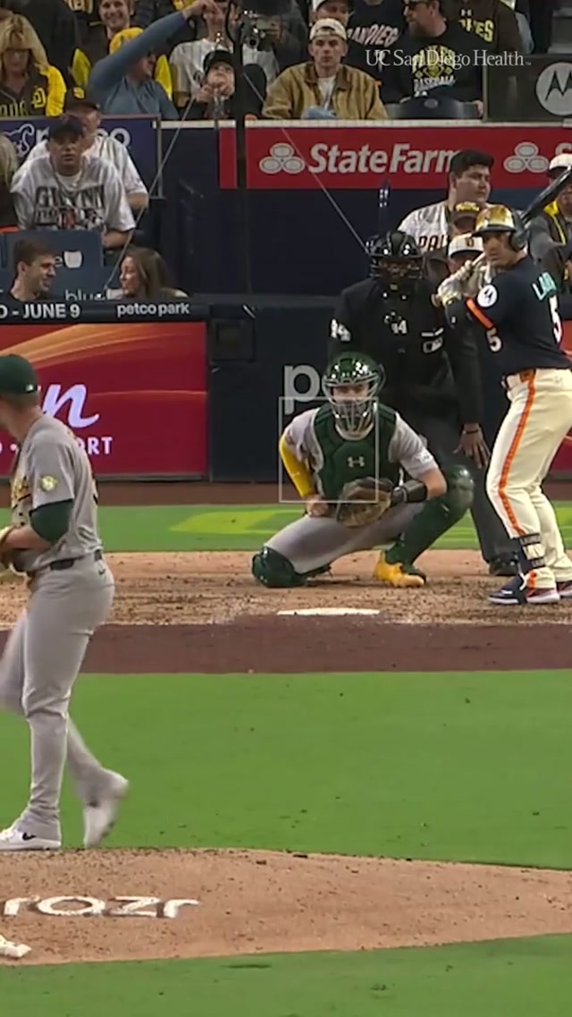 Día de jonrones 💪 #mlb #baseball #homerun #padres #diademuertos 