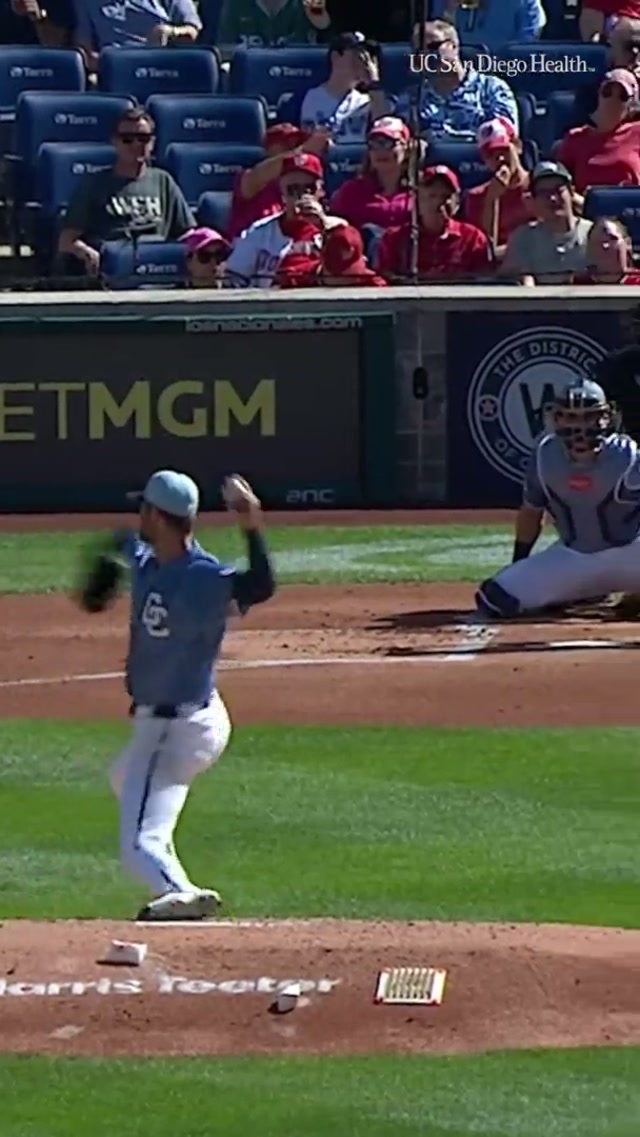 Xander goes oppo 👀 #MLB #padres #baseball #homerun 