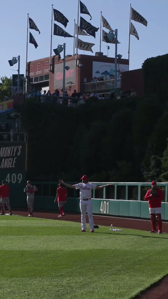 That’s-a Nola🤌🍝🍕🇮🇹🍷 
#phillies #mlb #wbc #italy 