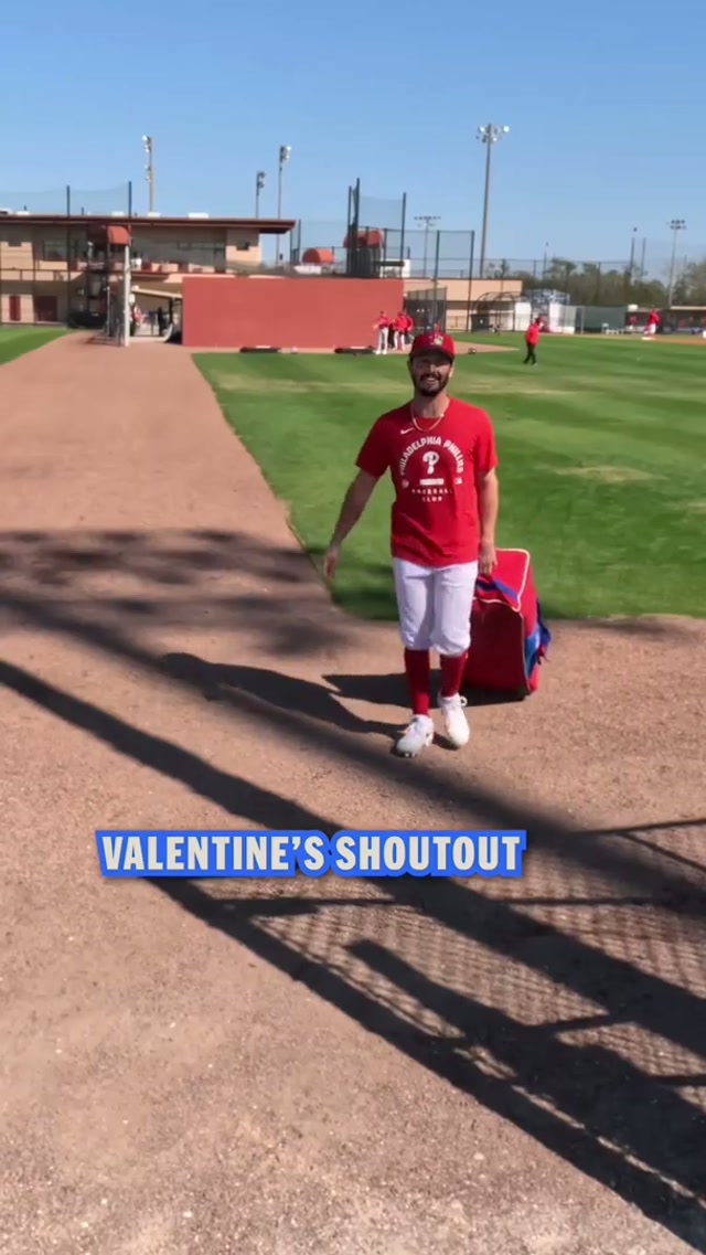 Don’t you just love love 🥹❤️ #valentinesday #mlb #phillies #valentine