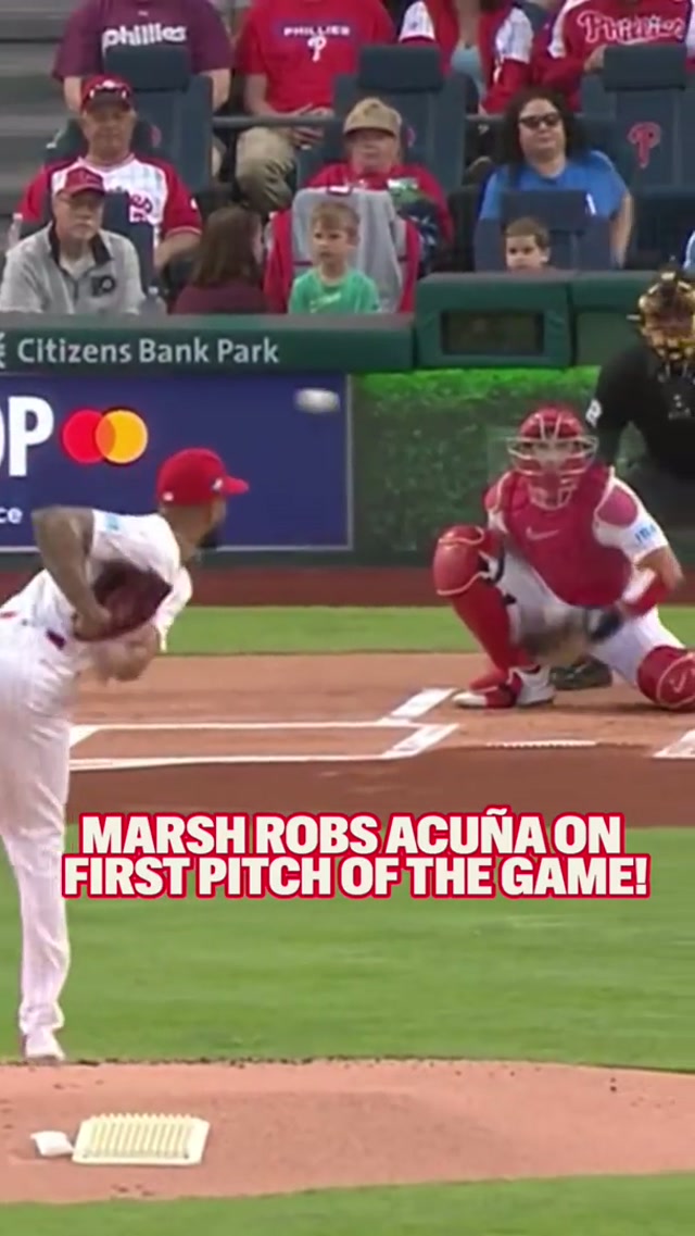Marsh gets up for the robbery! #mlb #phillies #sportstiktok 