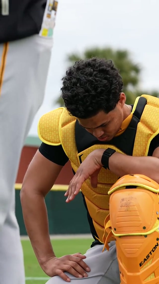 Endy is always up for a challenge!

#SpringTraining #Pirates #MLB 