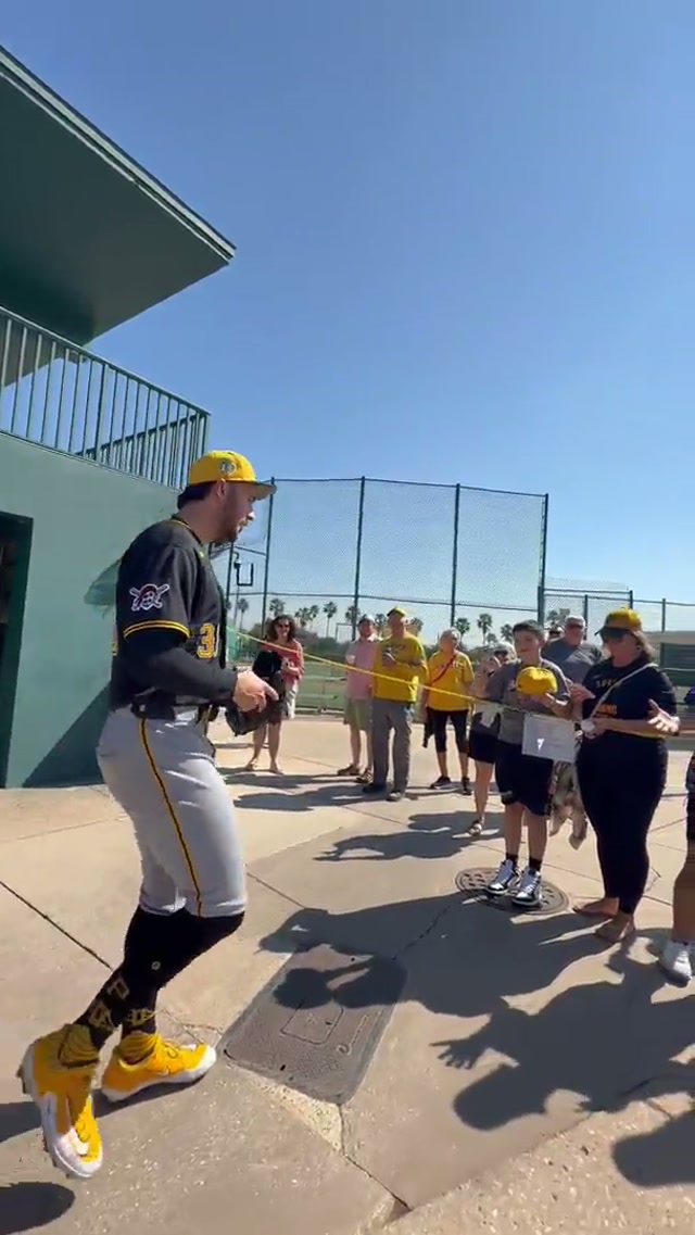 Moments that matter (wait until the end) 🖤💛