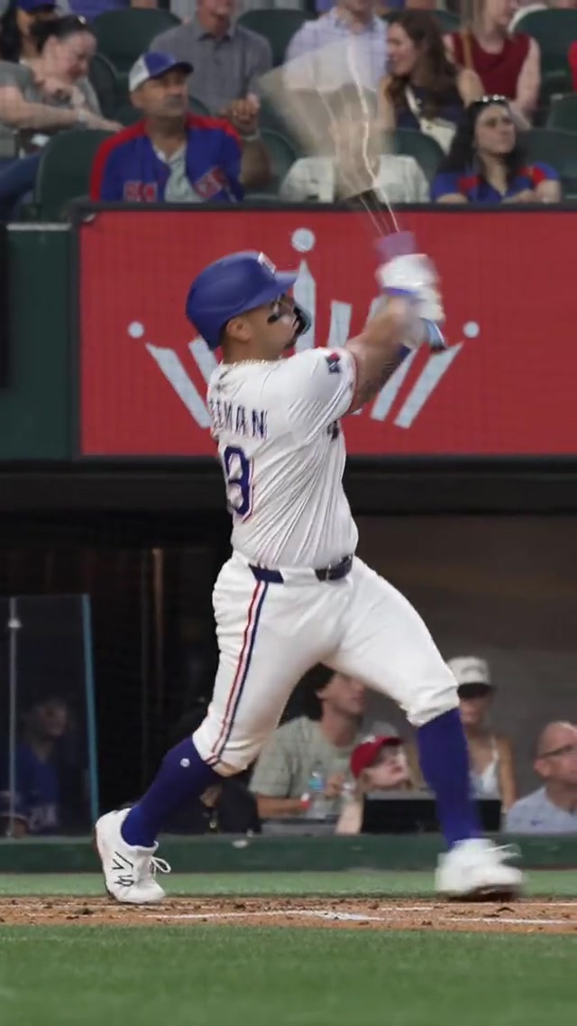 First Big League bomb for Freeman! 💣