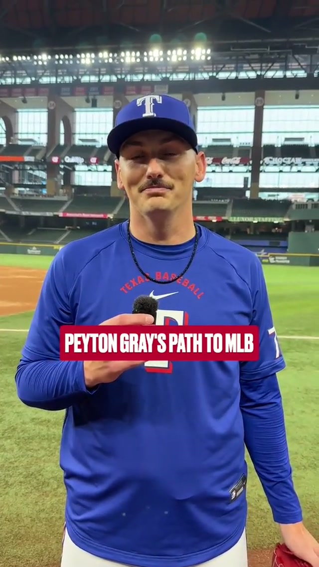 9 years later, Peyton made it to The Show! 👏 #texasrangers #mlb #PeytonGray 