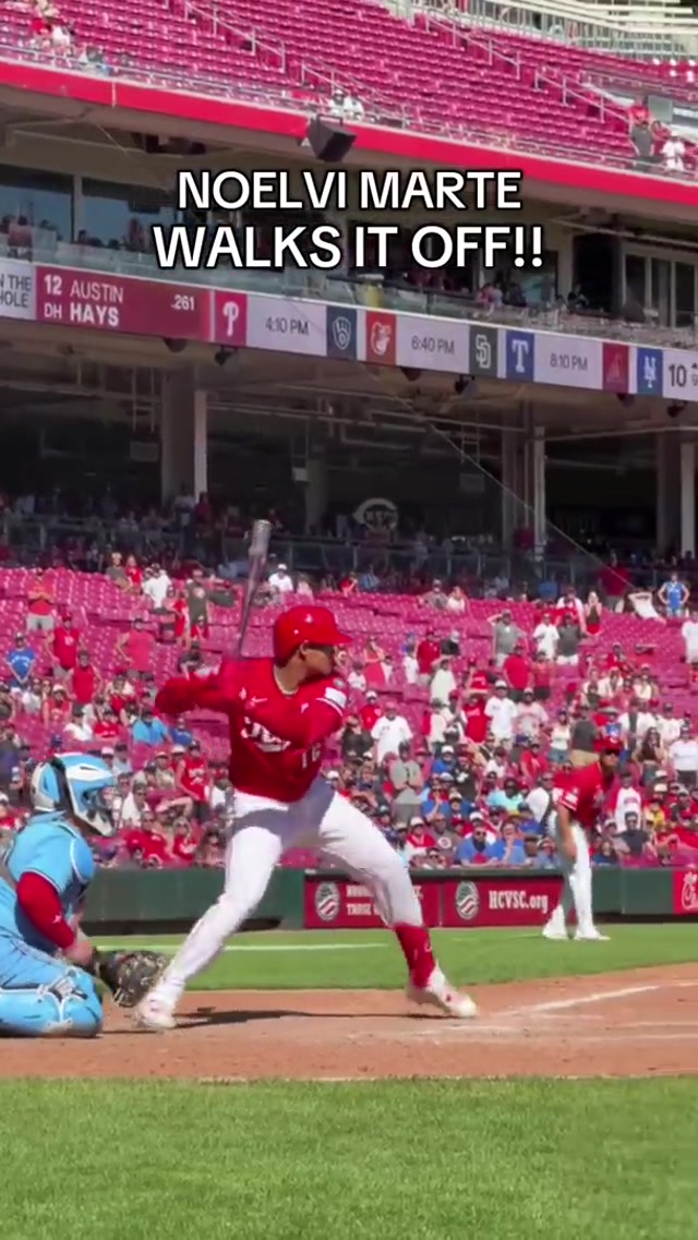 can’t overturn this | #reds #mlb #baseball 