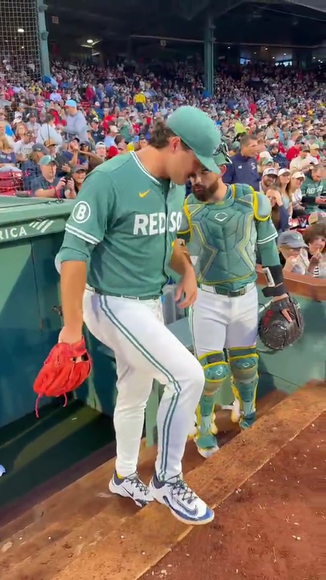 RELEASE THE BABY #mlb #redsox #tolle #debut #fenwaypark 