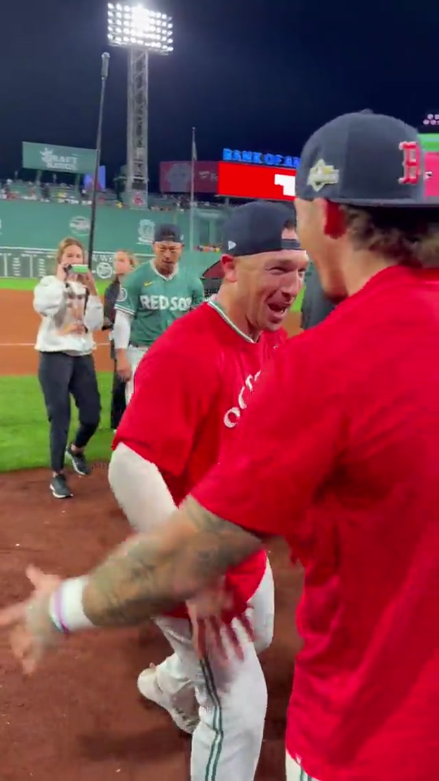 Power of friendship 🫶 #redsox #mlb #october #friendship 