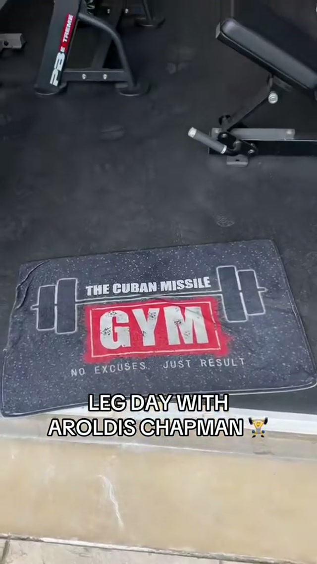 Chappy getting to work 🏋️ #gym #fitness #workout #gymlife 