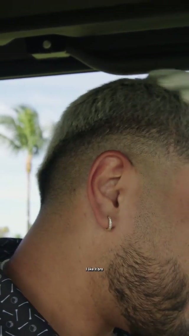 Narvi changing up the look 💈 #MLB #redsox #salon #blonde 