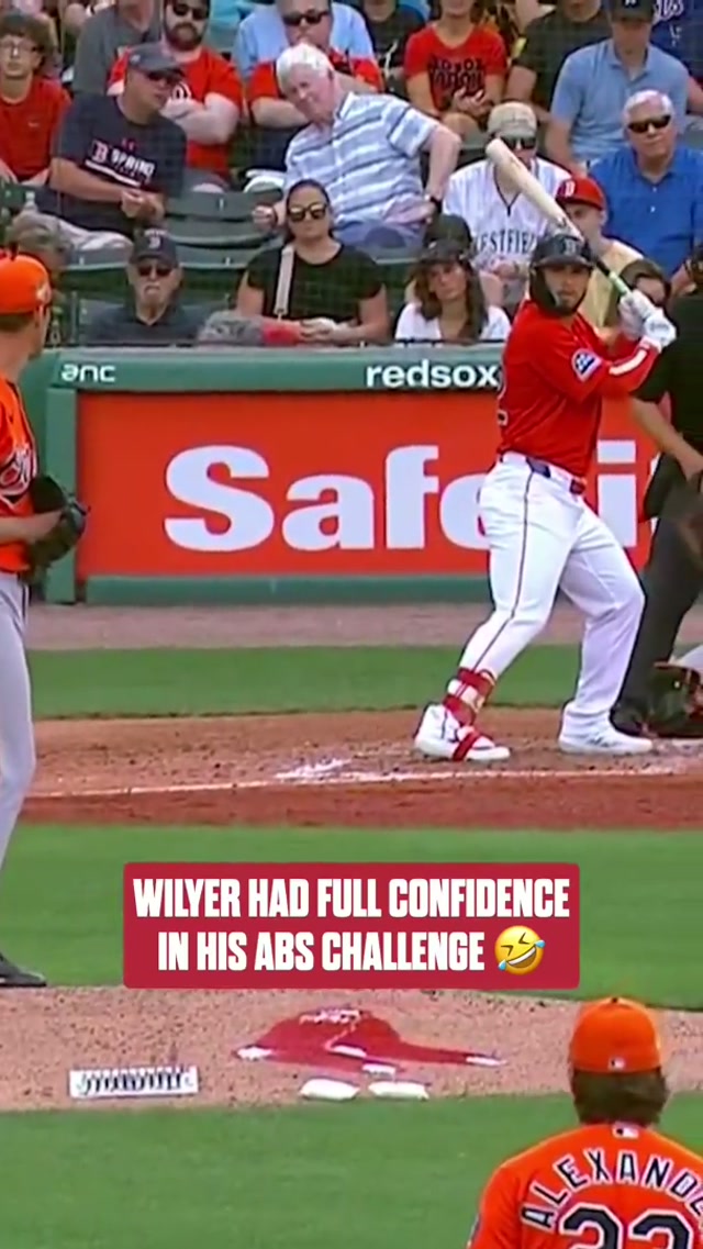 When you know, you know 🤣 #MLB #redsox #springtraining #abs #new 