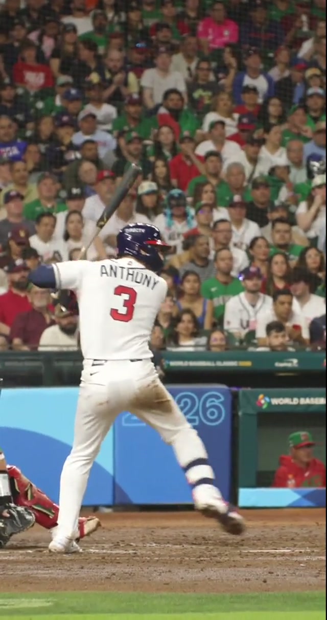 Sit back, relax & enjoy Roman raking👌 #WorldBaseballClassic #romananthony #homerun 