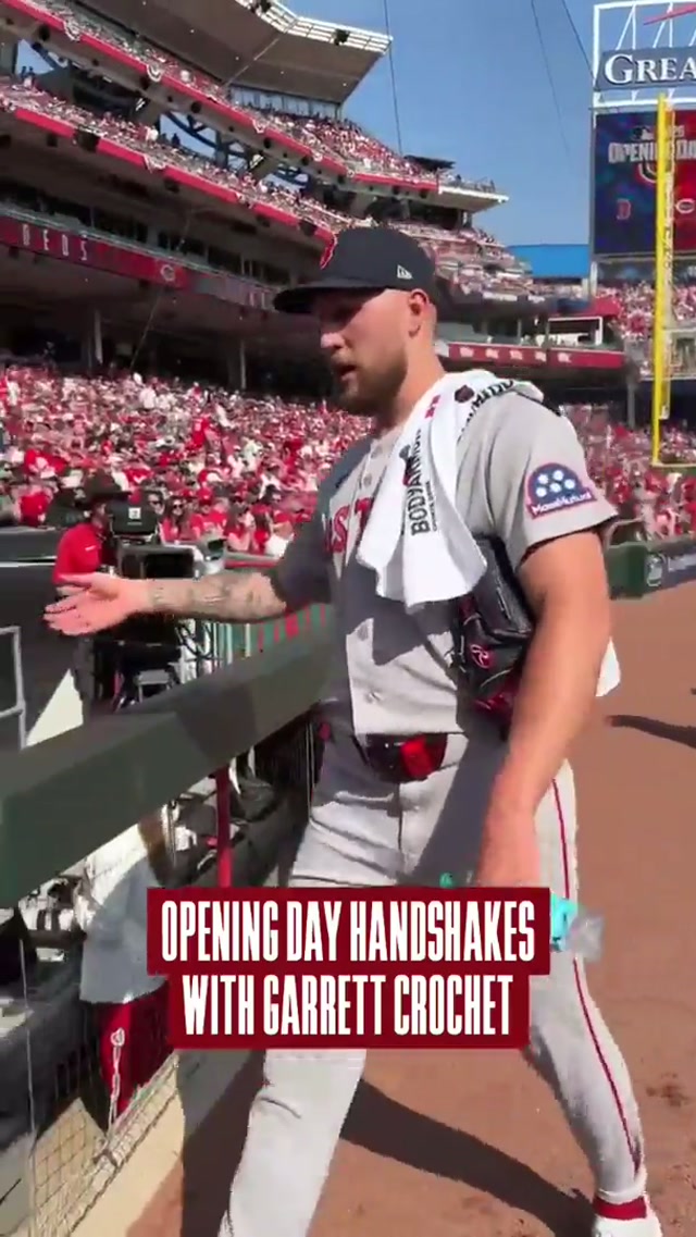 Stay for the handshake with Bello 😮‍💨#OpeningDay #mlb #redsox #handshake #garrettcrochet