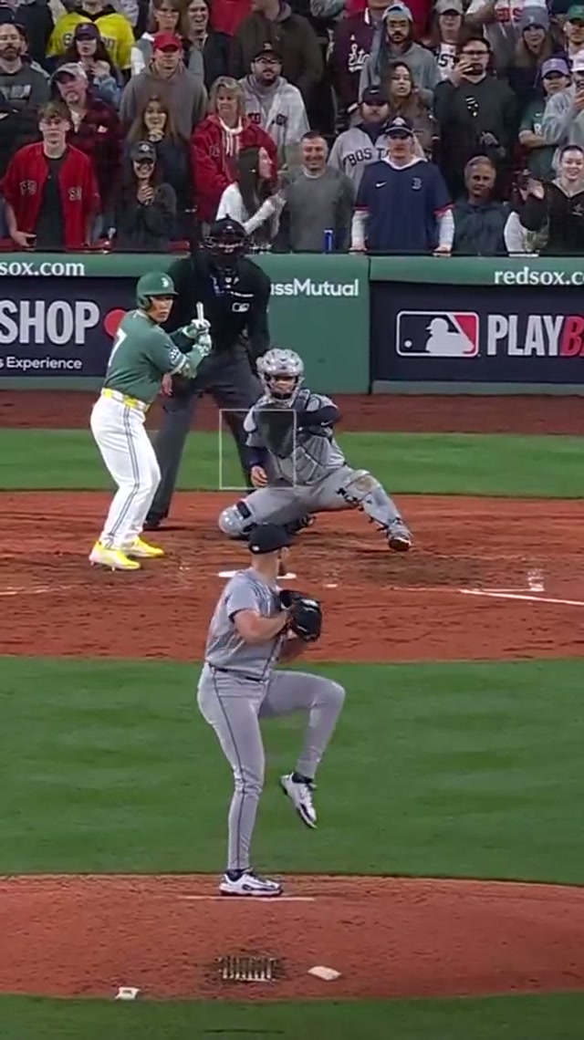 MAGIC IN GREENS ❇️  #redsox #mlb #masatakayoshida 