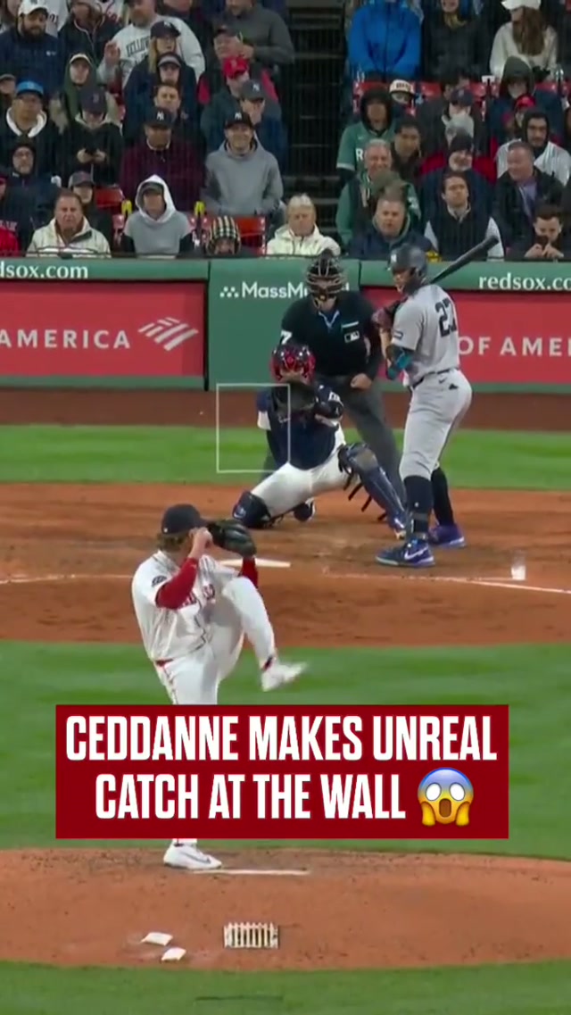 Add it to the highlight reel 😮‍💨 #mlb #redsox #boston #fenwaypark #ceddannerafaela 