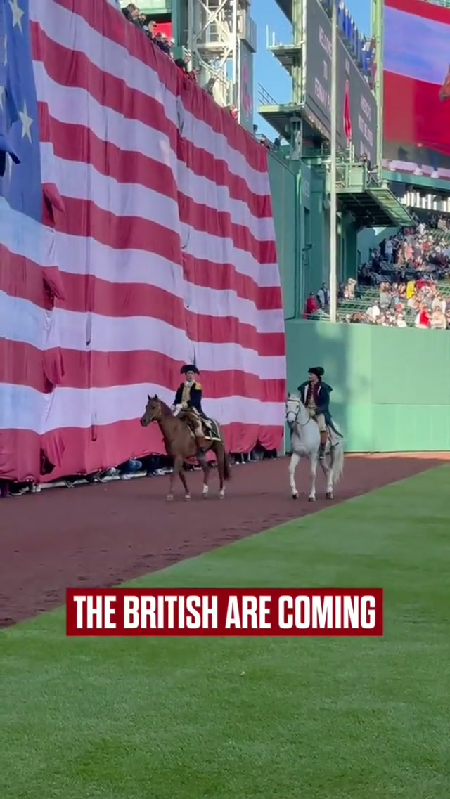 Have you ever seen a horse on a baseball field? 🐴 #mlb #redsox #boston #fenwaypark #paulrevere 