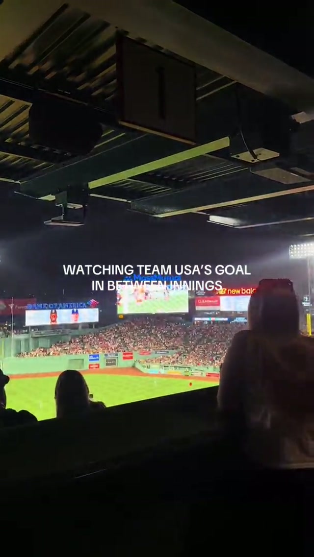 Watch party of 35,000 👏 @U.S. Soccer #USMNT #FifaWorldCup #soccer #mlb