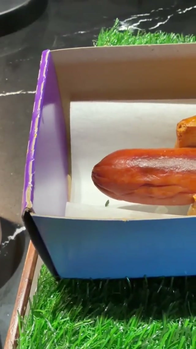 Hot dog so long it comes with a carrying case. #ballpark #rockies  #foodie