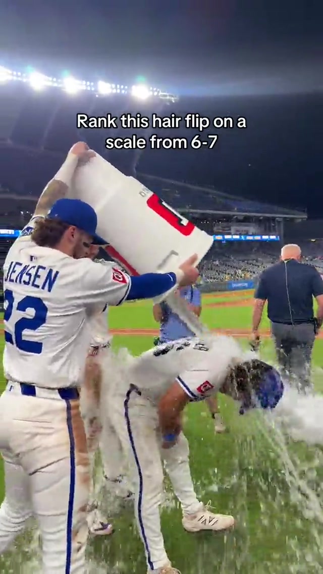 Slayed. #royals #hairflip #baseball 