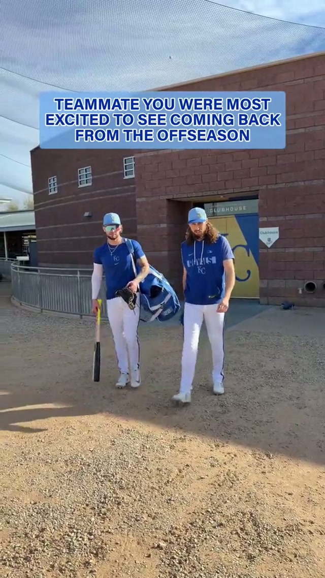 Nothing like brotherly love. #qotd #springtraining #royals 