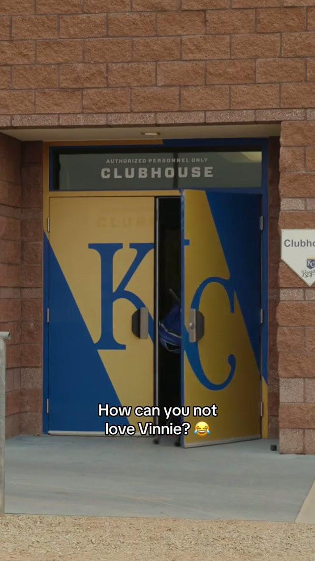 Vibes are so good. #vinniepasquantino #springtraining #goodvibes #royals #MLB 