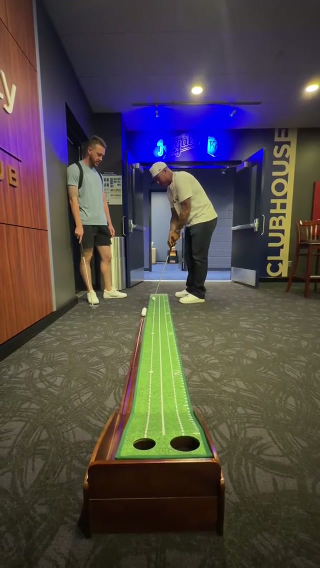 Tap, tap, taparoo. ⛳️ #kcroyals #TheMasters #puttputt #golf 