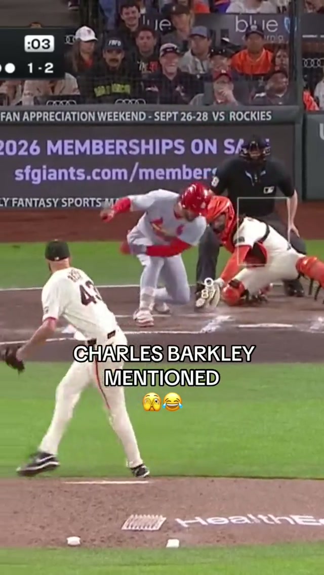Not every day you see Charles Barkley’s golf swing pop up on an MLB broadcast 🏌️ #Baseball #Golf #Humor 