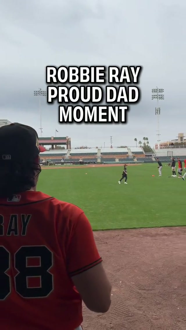 The coolest “take your kid to work day” of all time for Robbie Ray and his son 🧡 #MLB #Baseball #Family 