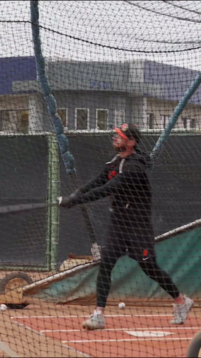 Here’s what it’s like to be Bryce Eldridge taking batting practice 👀 