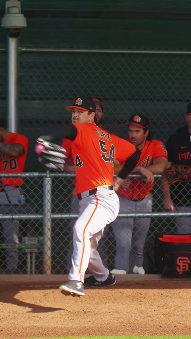 Tyler Mahle coming at you 👀