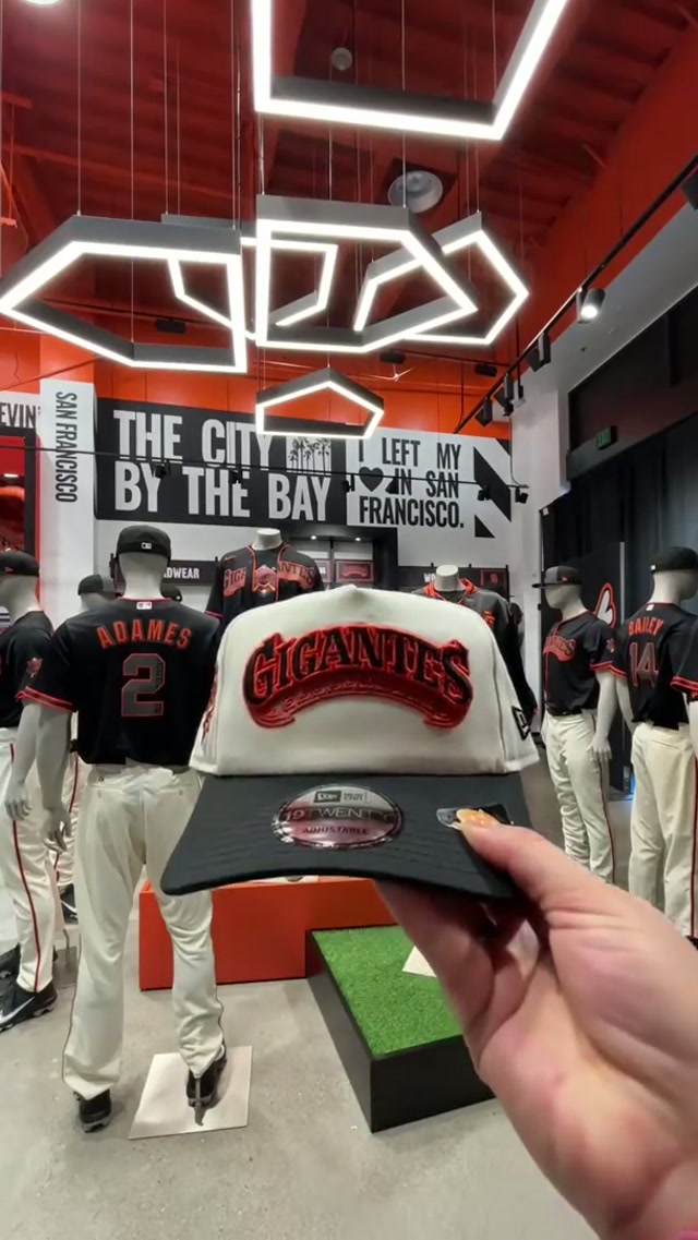 Una colección con mucho flow 😮‍💨 Available at the dugout store now