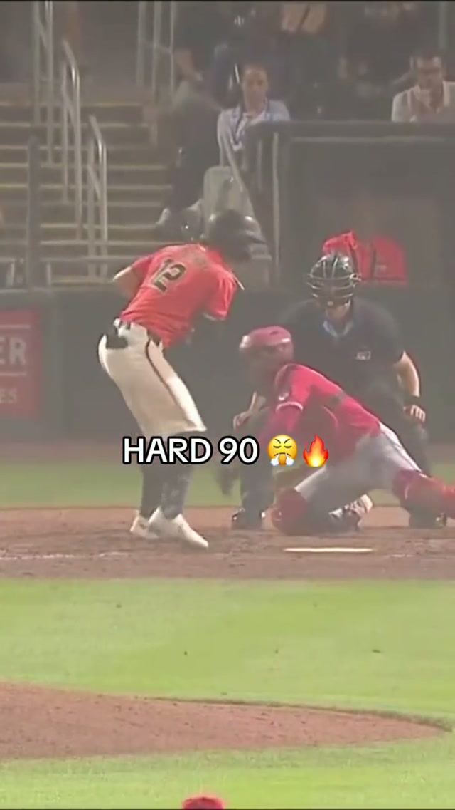 Walking to first? Laaaaaame 🥱 #SpringTraining #Baseball #Sprint 