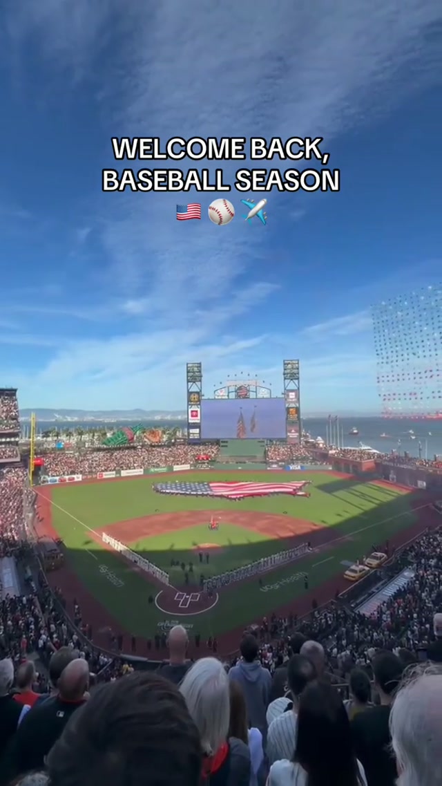 What a beautiful sight for #baseball fans 😍 #MLB #OpeningNight #Flyover #SanFrancisco 