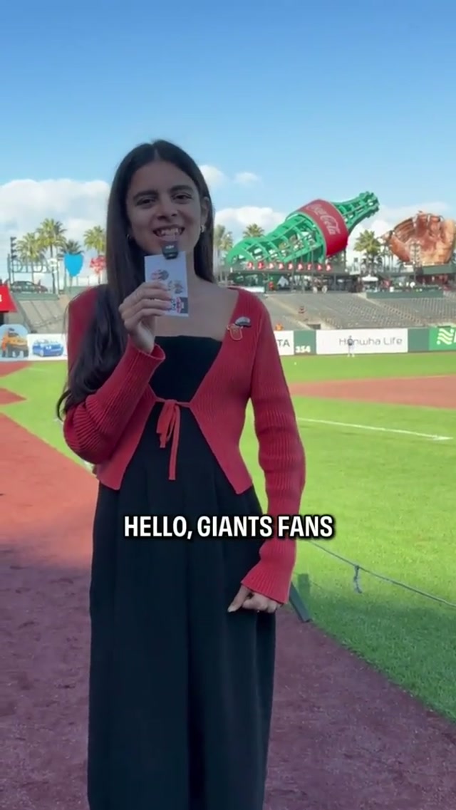 Our Junior Giants Kid Reporter is back and on-assignment ahead of the Junior Giants Glove Drive tomorrow 🎤 #MLB  #MiniMic 