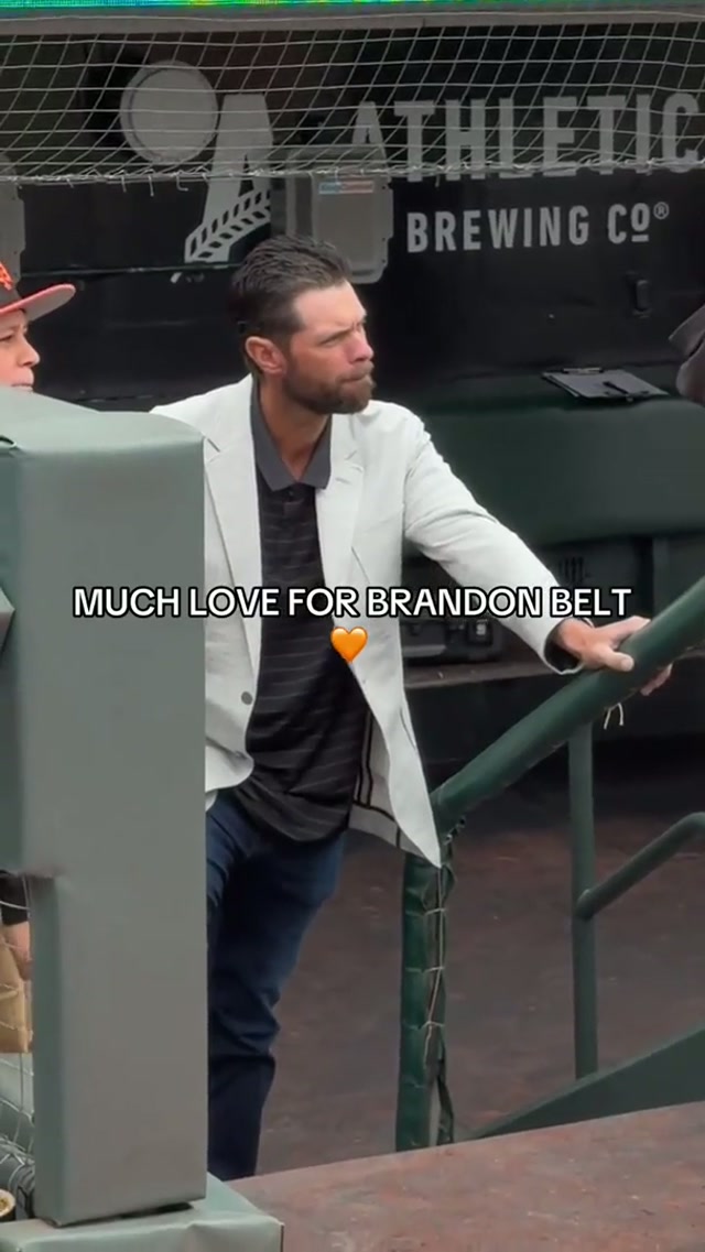 The city of #SanFrancisco will always appreciate the Baby Giraffe 🦒 #MLB #Baseball 