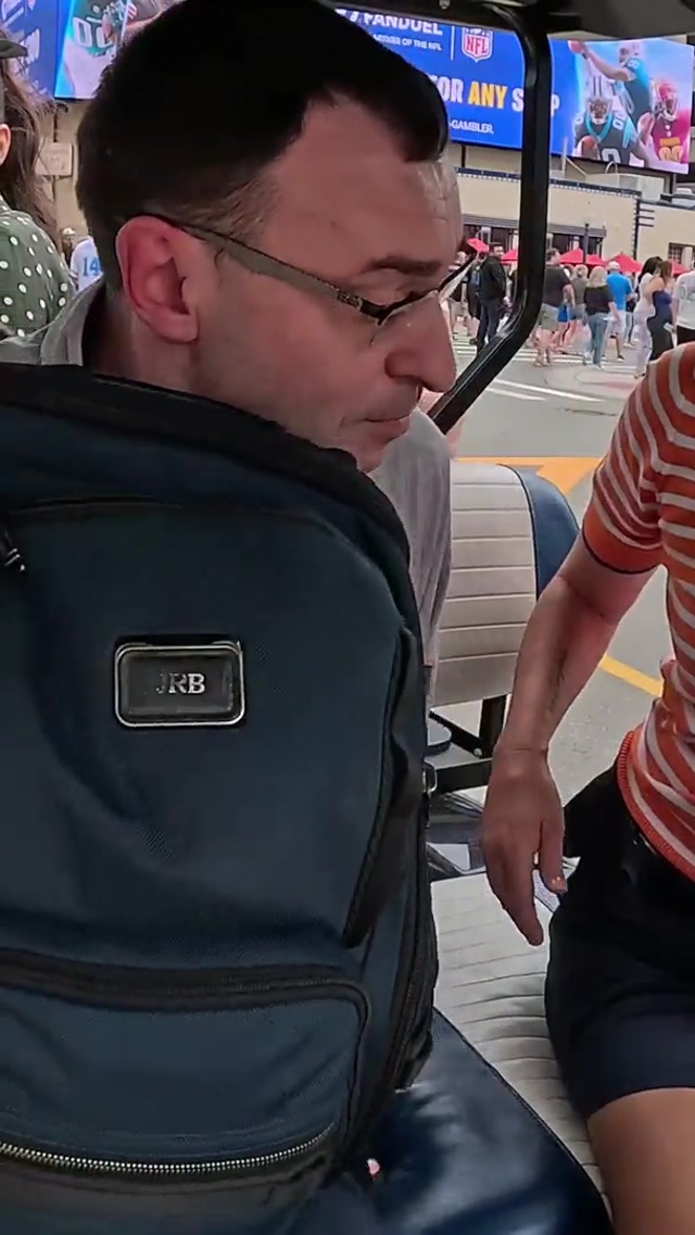 lions game at 1pm 🤝 tigers game at 6:10pm

#JasonBenetti #MLB #NFL #Tigers #Lions 