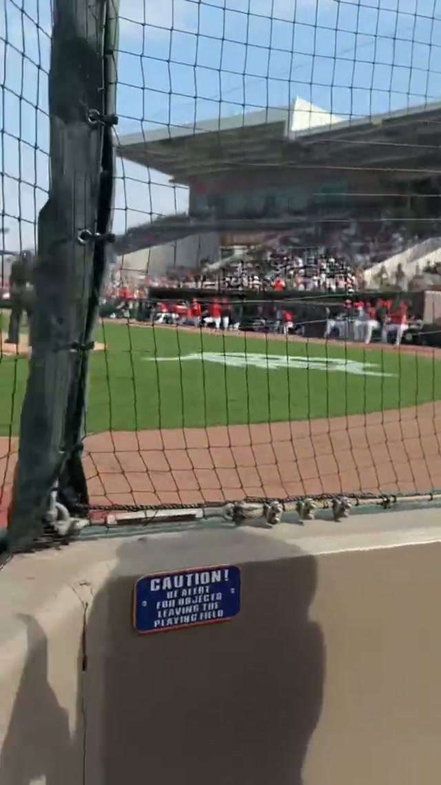 sooo this is awkward @Baltimore Orioles 

#Mlb #SpringTraining #PAWS #FamilyGuy 