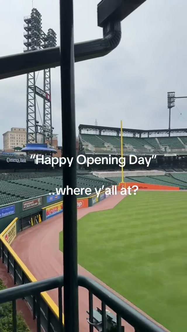 oh right.. we’re on the road 😔

#MLB #OpeningDay #Tigers #Baseball 