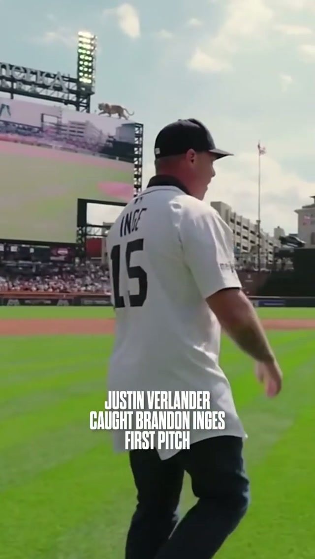 the hug 🥹 

#MLB #Tigers #OpeningWeekend #JustinVerlander 