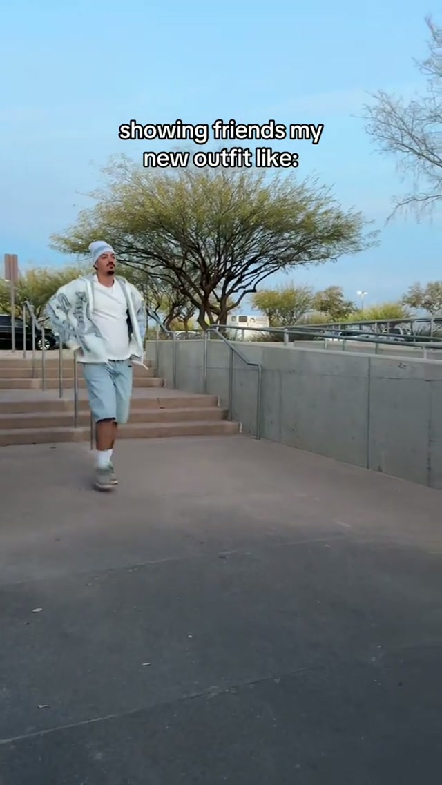 Miguel Vargas is the moment. #fashion #jorts #strut 