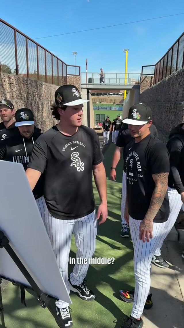 choose wisely 😂✈️ #travel #windowseat #MLB 