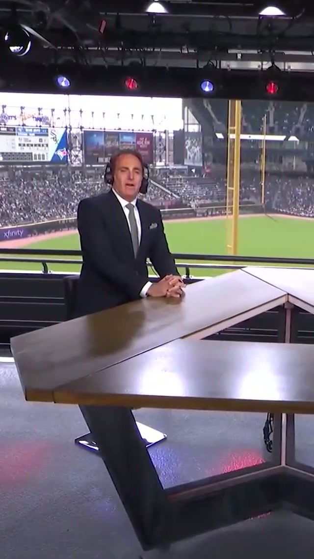13 forever belongs to Ozzie Guillén. #mlb #jersey #reaction 